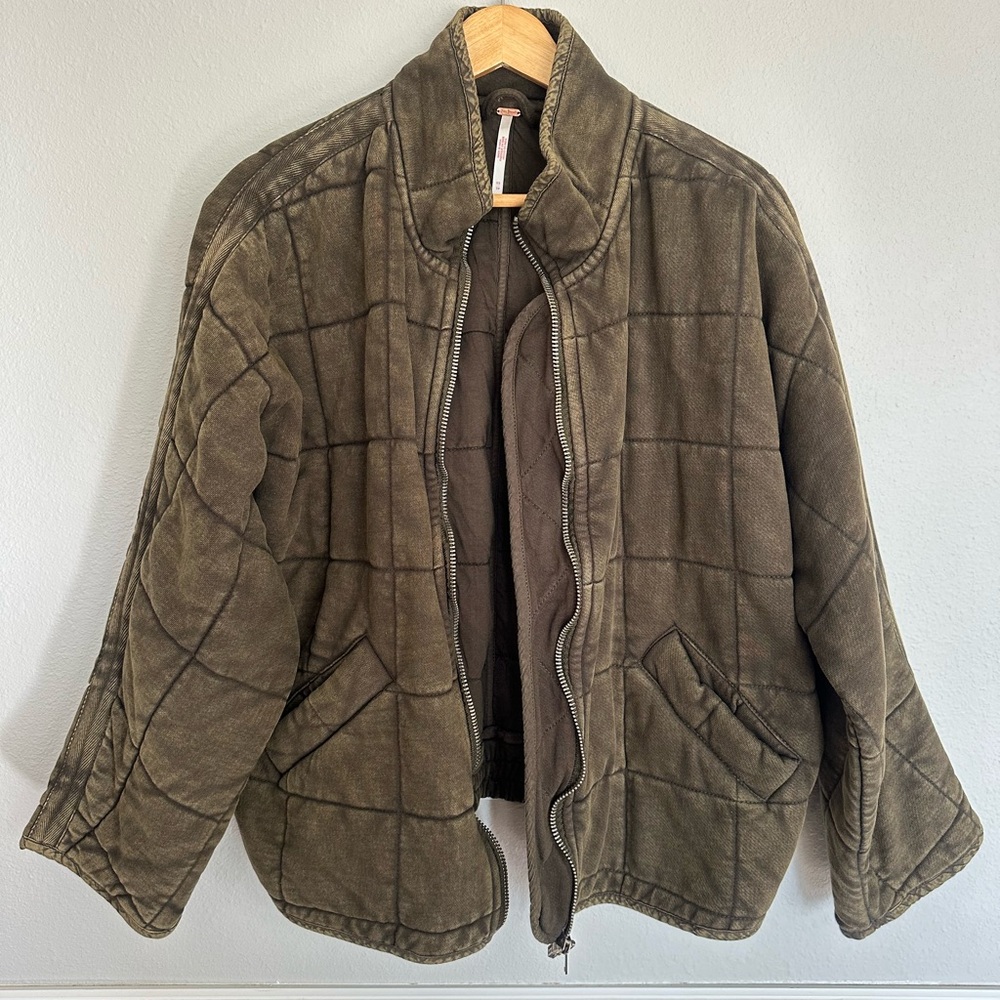 Free People Women’s Oversized Dolman Quilted Knit Olive Puffer Jacket